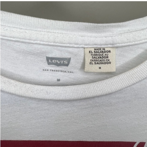 Levi’s‎ top - Picture 2 of 2